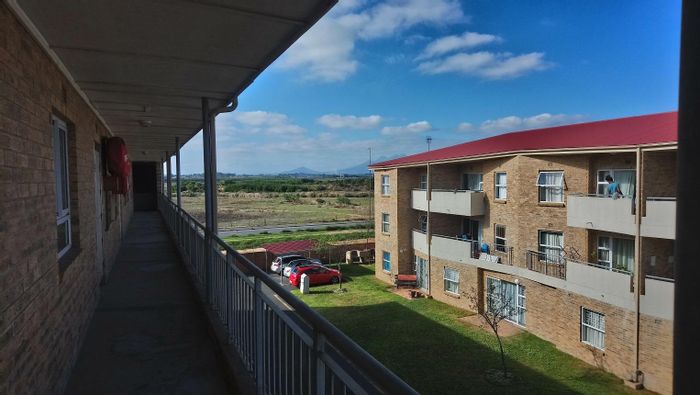 Property #2210318, Apartment for sale in Kraaifontein
