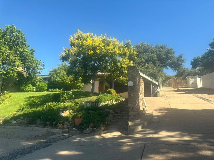 Property #2220809, House for sale in Klein Windhoek