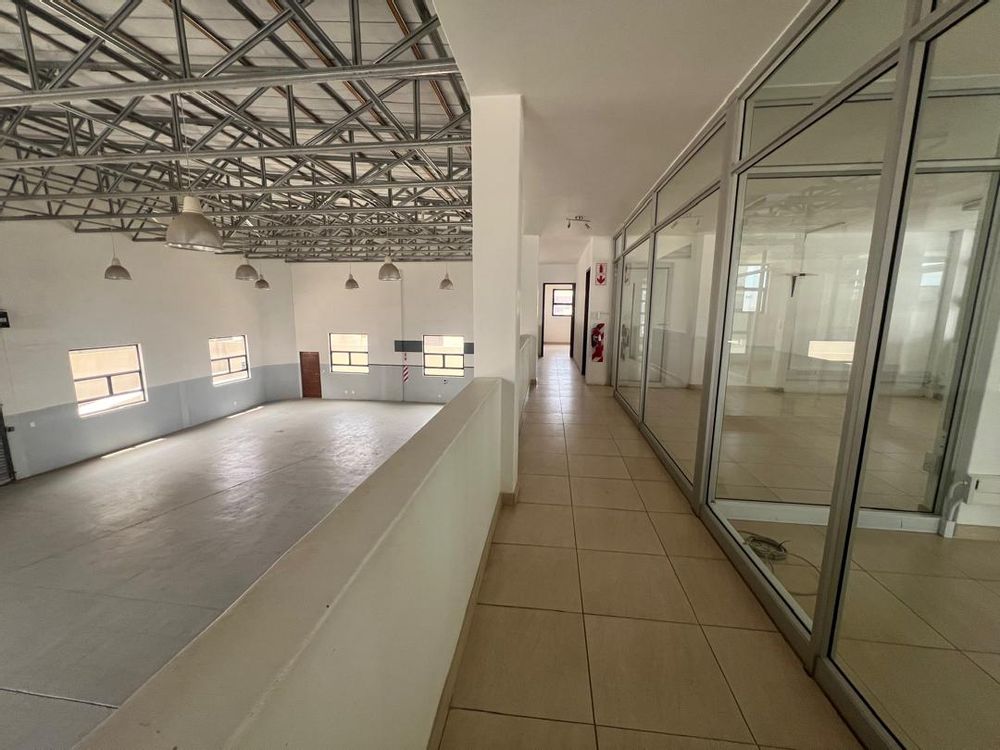 First floor-offices overlooking showroom/warehouse