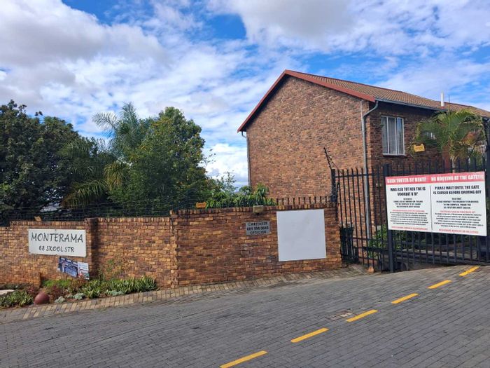 Property #2479947, Apartment For Sale in La Montagne