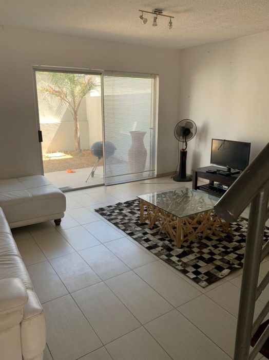 Property #2202915, Penthouse for sale in Windhoek Central
