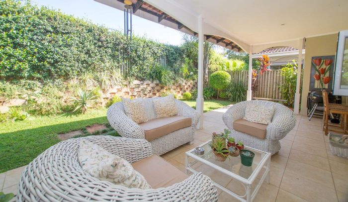 For Sale: Townhouse in Durban North Central, 2 beds, pet-friendly, 24-hour security.