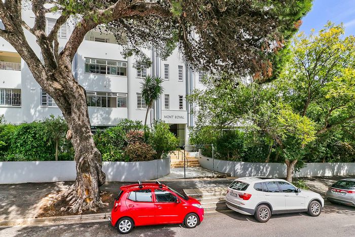 Property #2136475, Apartment sold in Sea Point
