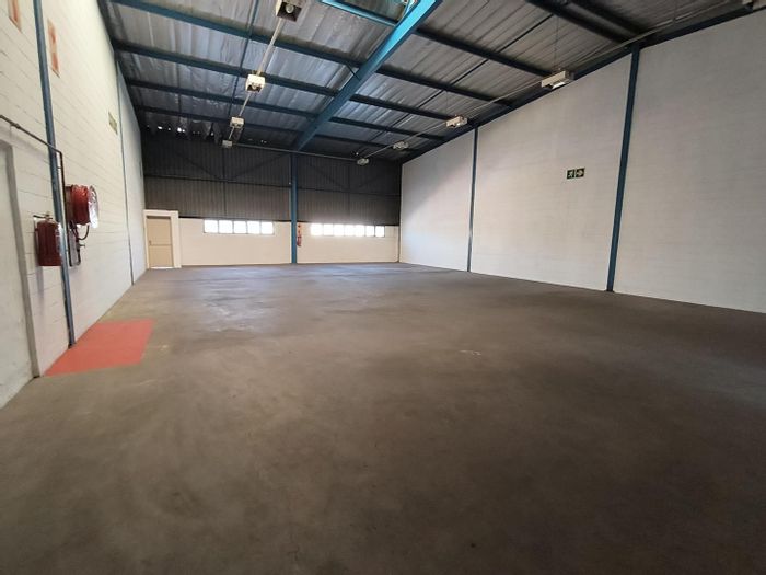 Industrial units to rent in Westmead with 24-hour security and vehicle access.