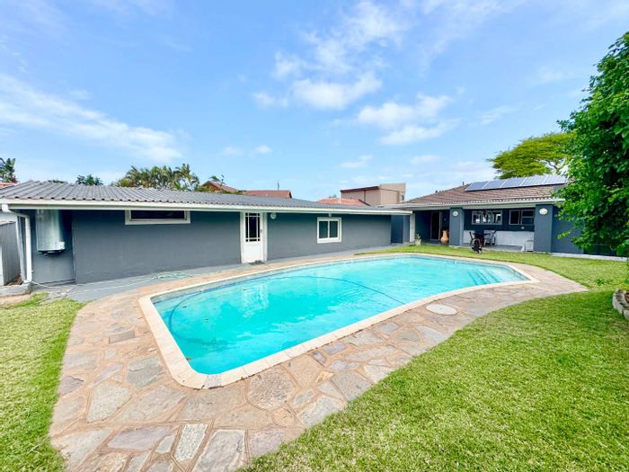 Glenashley House For Sale: 3 beds, pool, granny flat, solar power, parking.