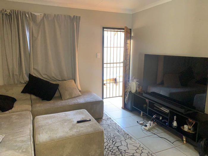House For Sale in Protea Glen Ext 28: 2 Bedrooms, Garage, Close to Schools.
