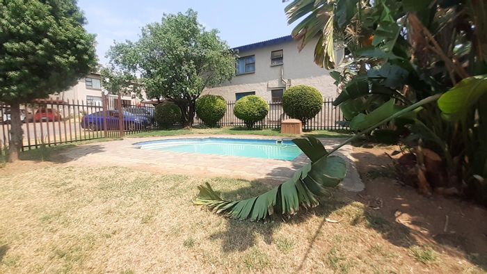 Property #2229841, Apartment rental monthly in Buccleuch