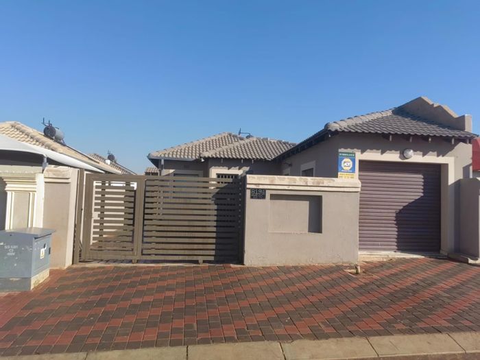 For Sale: Clayville House with Garage, Modern Kitchen, Security Features, and Boundary Wall