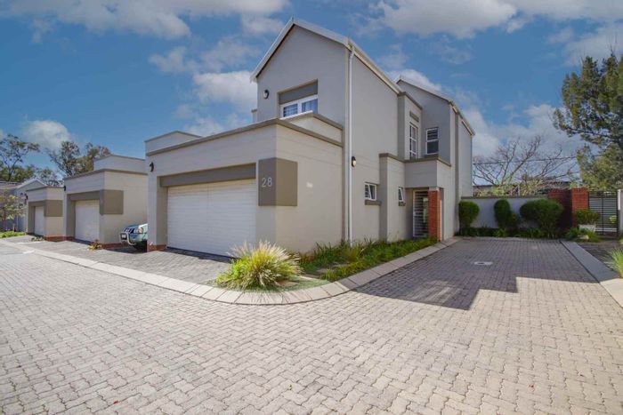 Property #2246491, Townhouse for sale in Bryanston