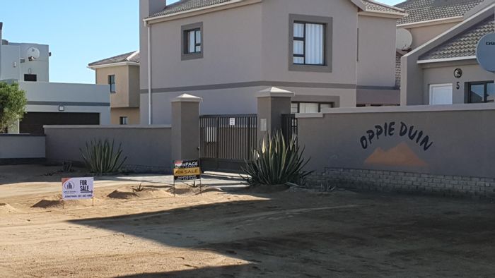 Property #2033015, Townhouse for sale in Henties Bay Central