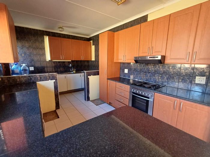 Property #2263257, Apartment rental monthly in Wildenwide