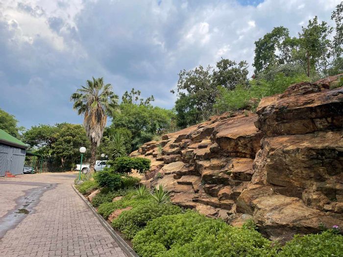 Property #2394029, Townhouse For Sale in Silverton