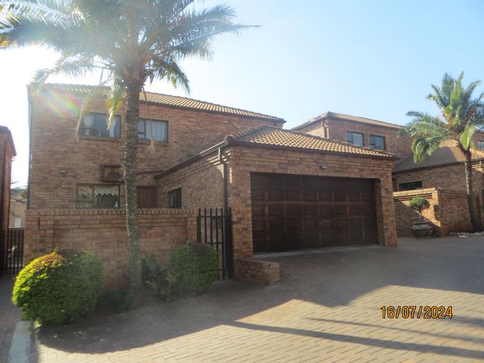 Property #2267698, Townhouse rental monthly in Centurion Golf Estate