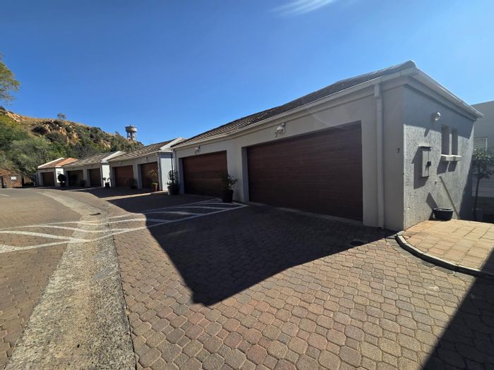 Property #2393704, Townhouse Rental Monthly in Northcliff