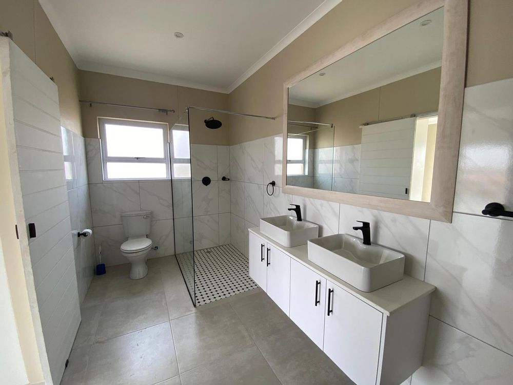 Main bedroom, En-suite