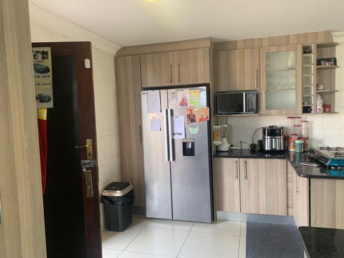 Glen Ridge House For Sale: 3 bedrooms, spacious yard, close to schools and shopping.