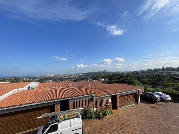 Townhouse To Rent in Umgeni Park: 3 beds, sea views, pet-friendly, secure living.