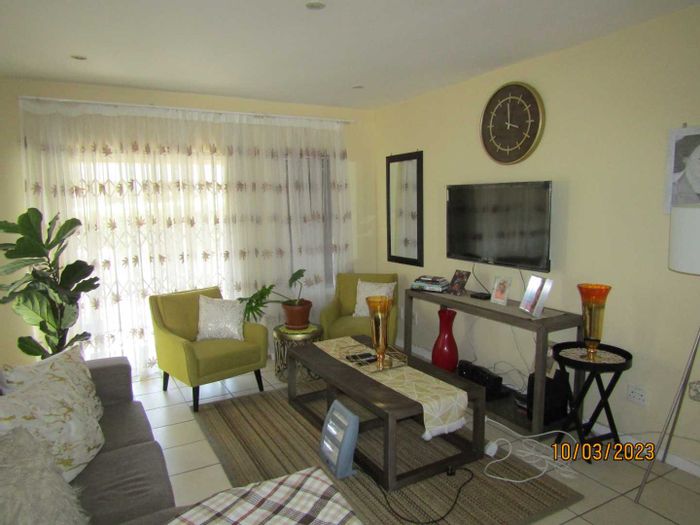 Property #2108937, Apartment for sale in Buccleuch