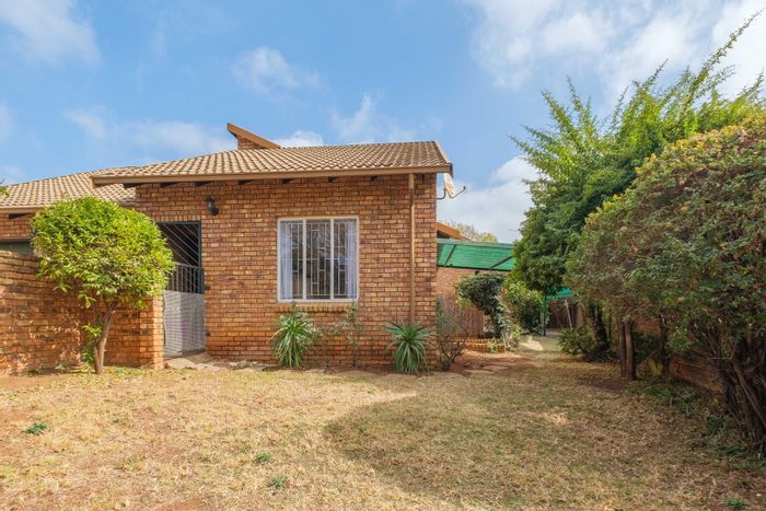 For Sale: House in Moreleta Park with two living rooms, three bedrooms, and garden.