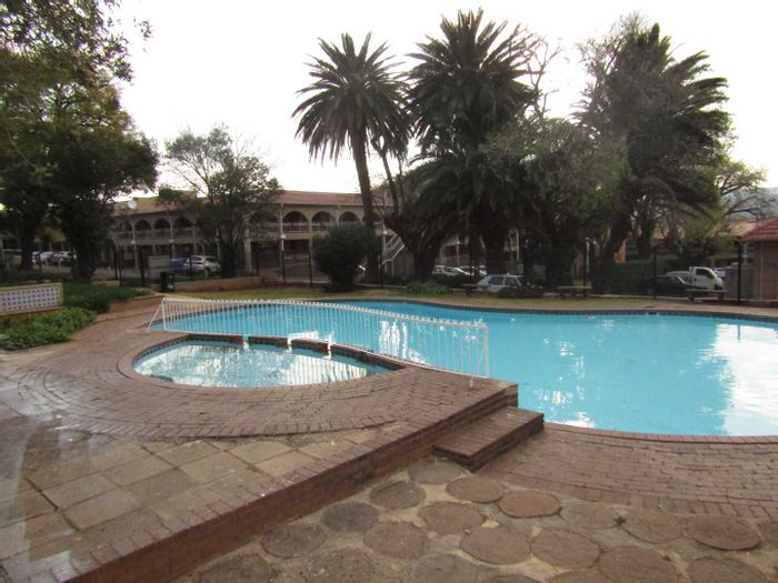 For Sale: 2-bedroom apartment in Albertville with secure living and open parking.