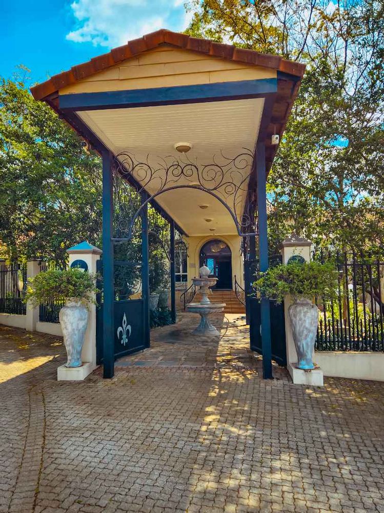 Grand entrance