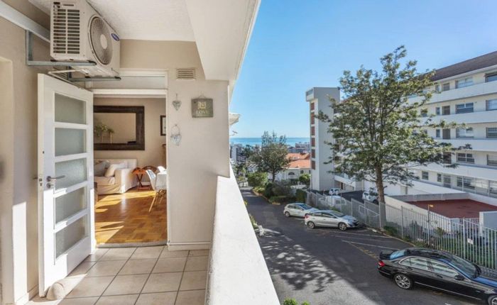 Property #2391358, Apartment Rental Monthly in Sea Point