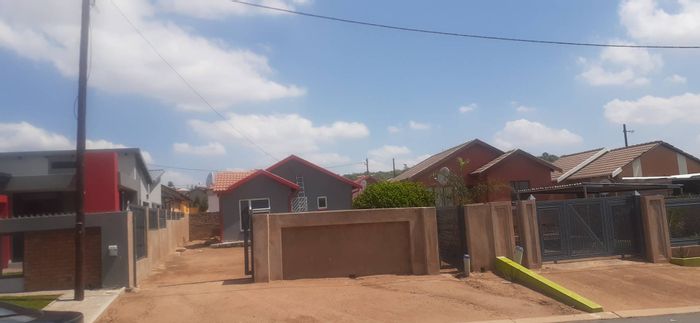 Property #2200960, House for sale in Mabopane