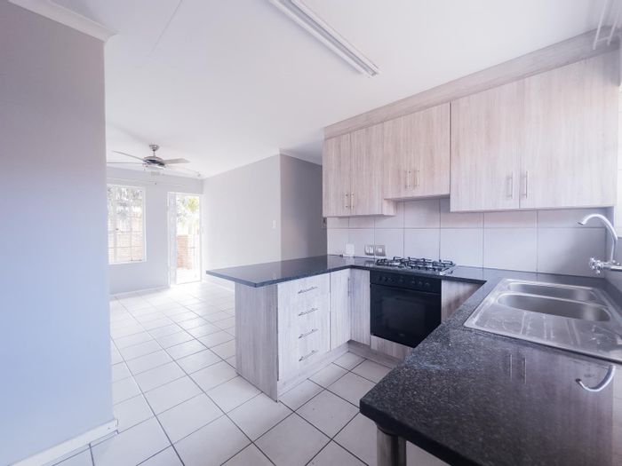 Property #2334476, Townhouse Rental Monthly in Garsfontein