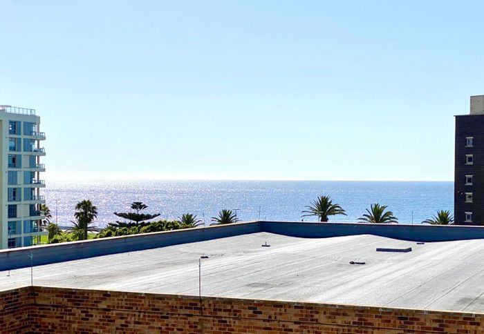 Property #2056324, Apartment pending sale in Sea Point