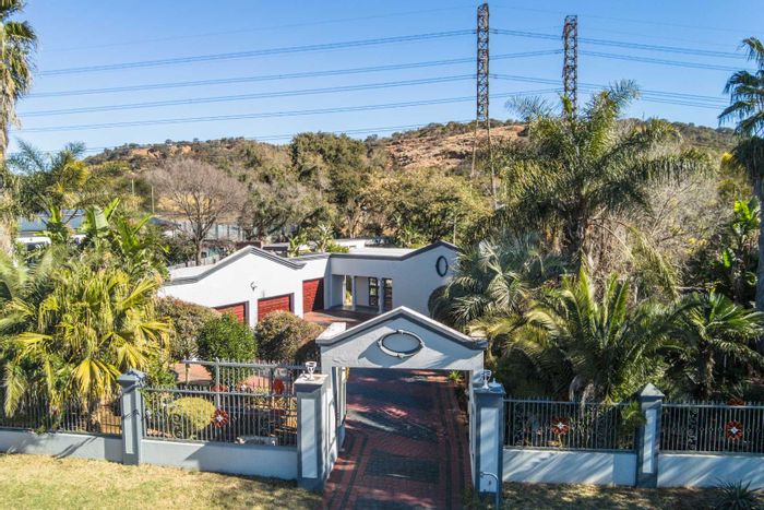 For Sale: Spacious 4-Bedroom House in Alberante with Pool and Security Features.
