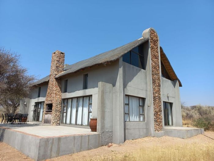 Modern House for Sale in Windhoek Central, Ideal Location