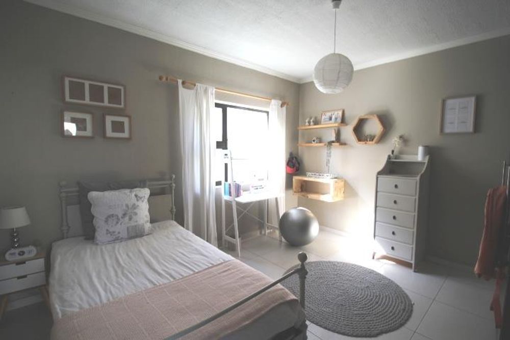 Downstairs bedroom no 3