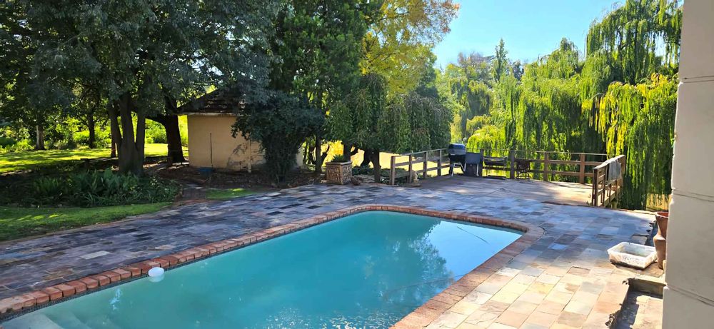 Beautiful views from the pool to the river