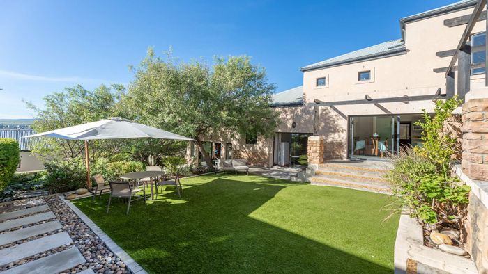 Versatile 5-bedroom house in Atlantic Beach Golf Estate, For Sale with garden and views.