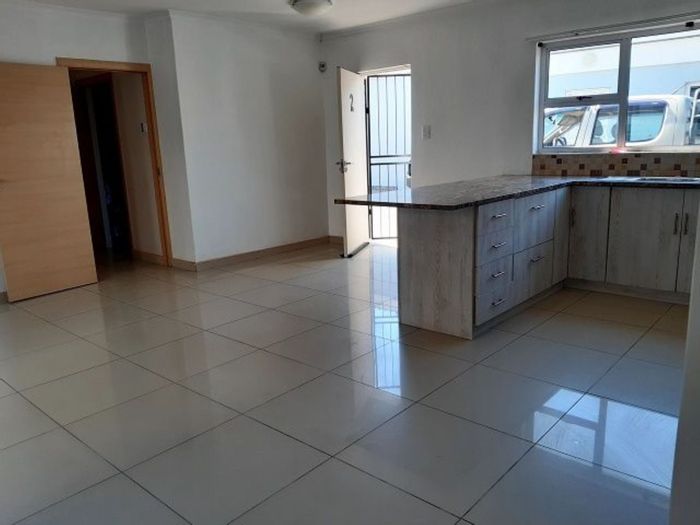 Property #1072667, Townhouse for sale in Walvis Bay Central