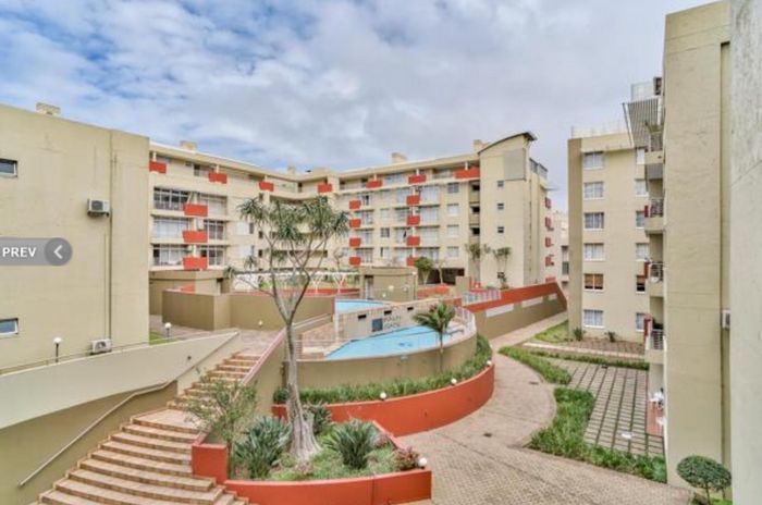 For Sale: 2-Bedroom Apartment in Palm Gate, Umhlanga Ridge with Pool, Parking, Storage