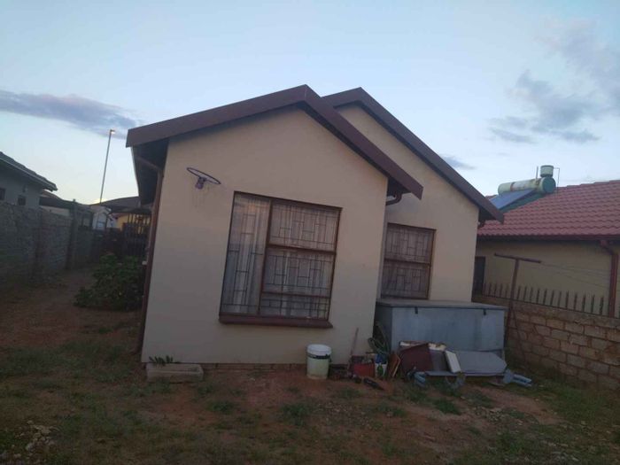 Property #2108974, House for sale in Soshanguve East Ext 3