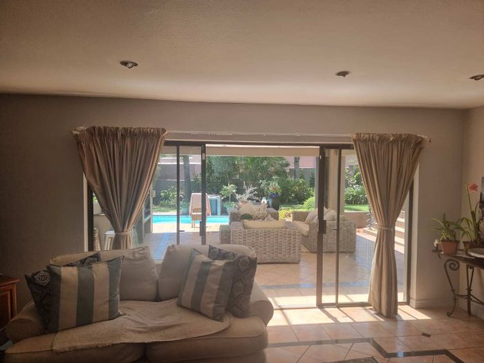 Fourways Gardens House To Rent: 4 Bedrooms, pool, inverter, garden, secure estate.