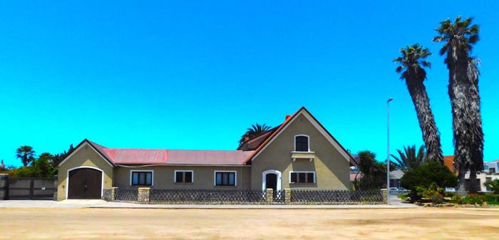 Property #2339308, House For Sale in Swakopmund Central