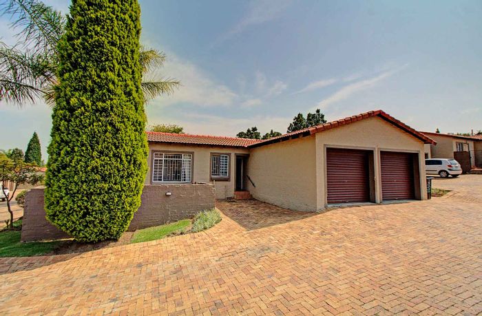 Wilgeheuwel Townhouse For Sale: 2 Beds, Private Garden, Near Curo Aurora School