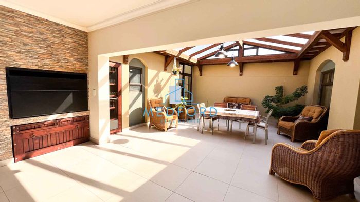 Property #2383935, Townhouse For Sale in Dolphin Beach