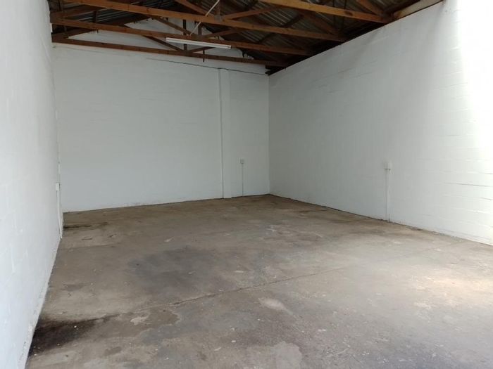 Property #2174773, Industrial rental monthly in Strand