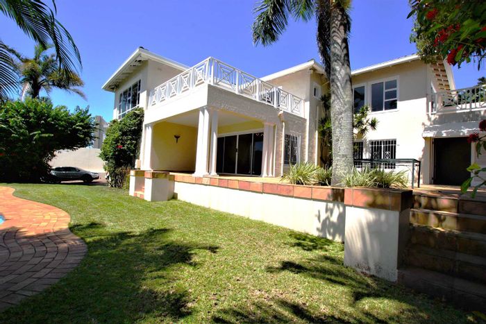 For Sale: 4-Bedroom House in Umhlanga Rocks Central with Pool and Entertainment Areas.