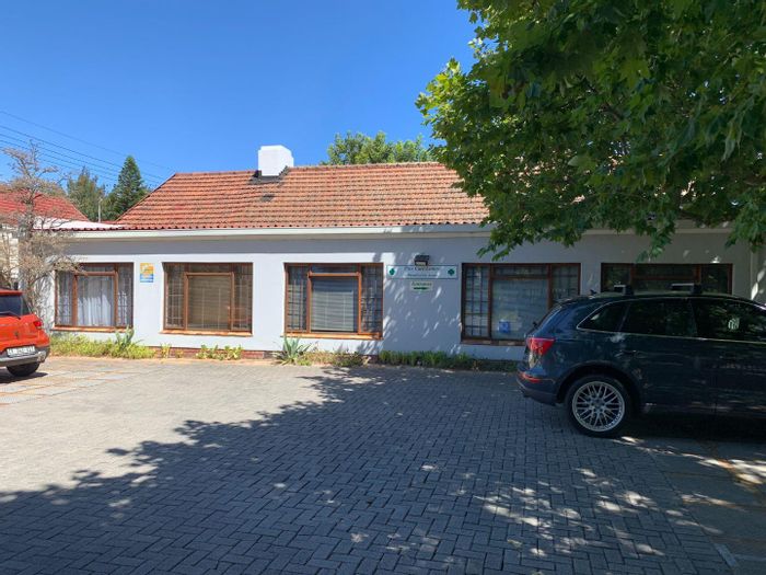 Property #2208909, Office rental monthly in Pinelands