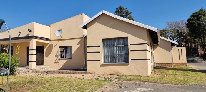 Property #2204133, House for sale in Bloubosrand