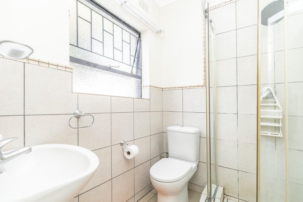 3rd Bathroom - Guest Bedroom's Bathroom