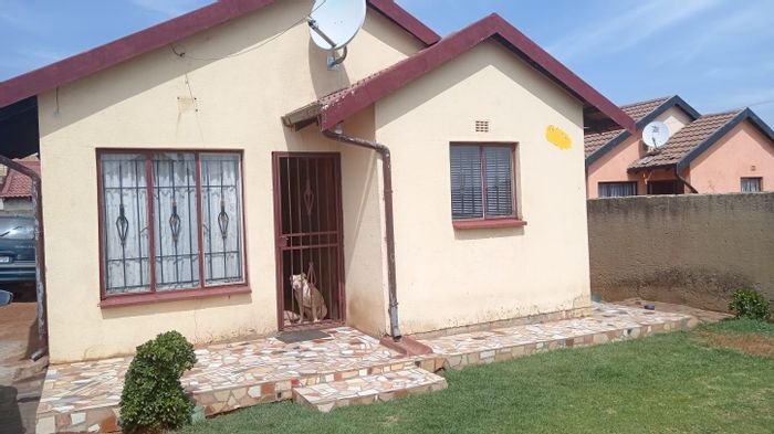 Property #2192040, House for sale in Dobsonville