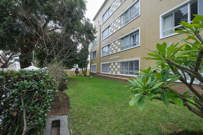 Property #2263395, Apartment pending sale in Sea Point