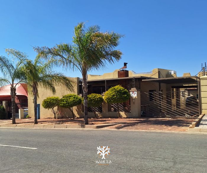 For Sale: Khomasdal House with 4 Bedrooms, Office, Braai Area, and Security.