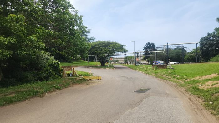 Prime commercial vacant land in Umbogintwini, secure complex, flexible yard spaces available.